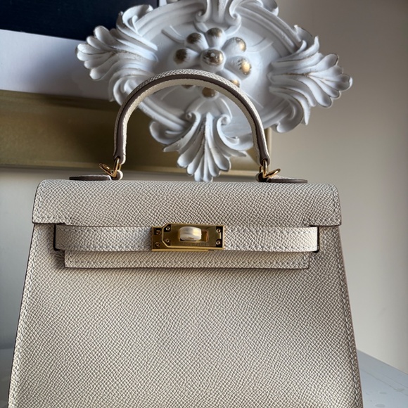 Mini Kelly - Picture 2 of 11